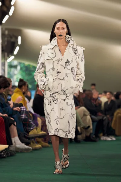 Look 5